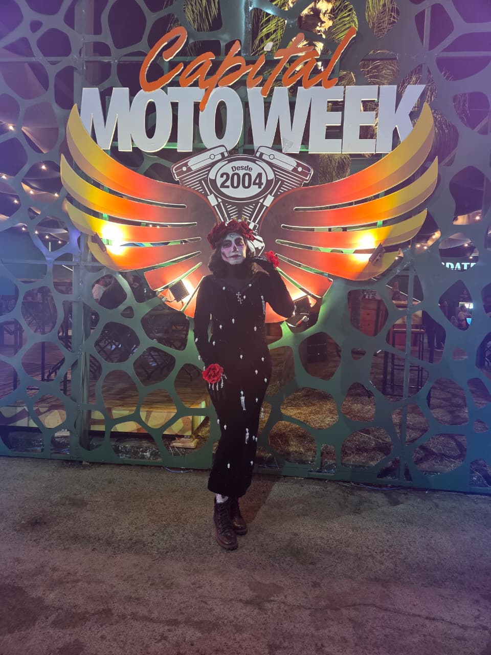 Celyne com participantes no espaço Nail Dreams do Capital Moto Week 2026
